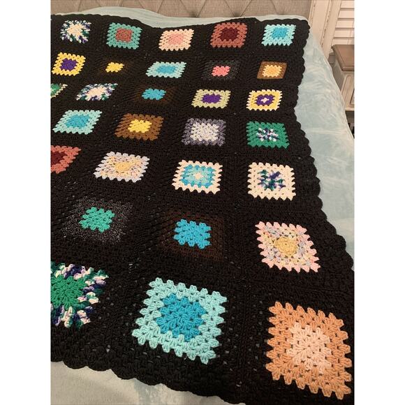 VTG Granny Square Black Afghan Crochet Throw Blanket Roseanne 62x68 SOME PILLING - Picture 6 of 8